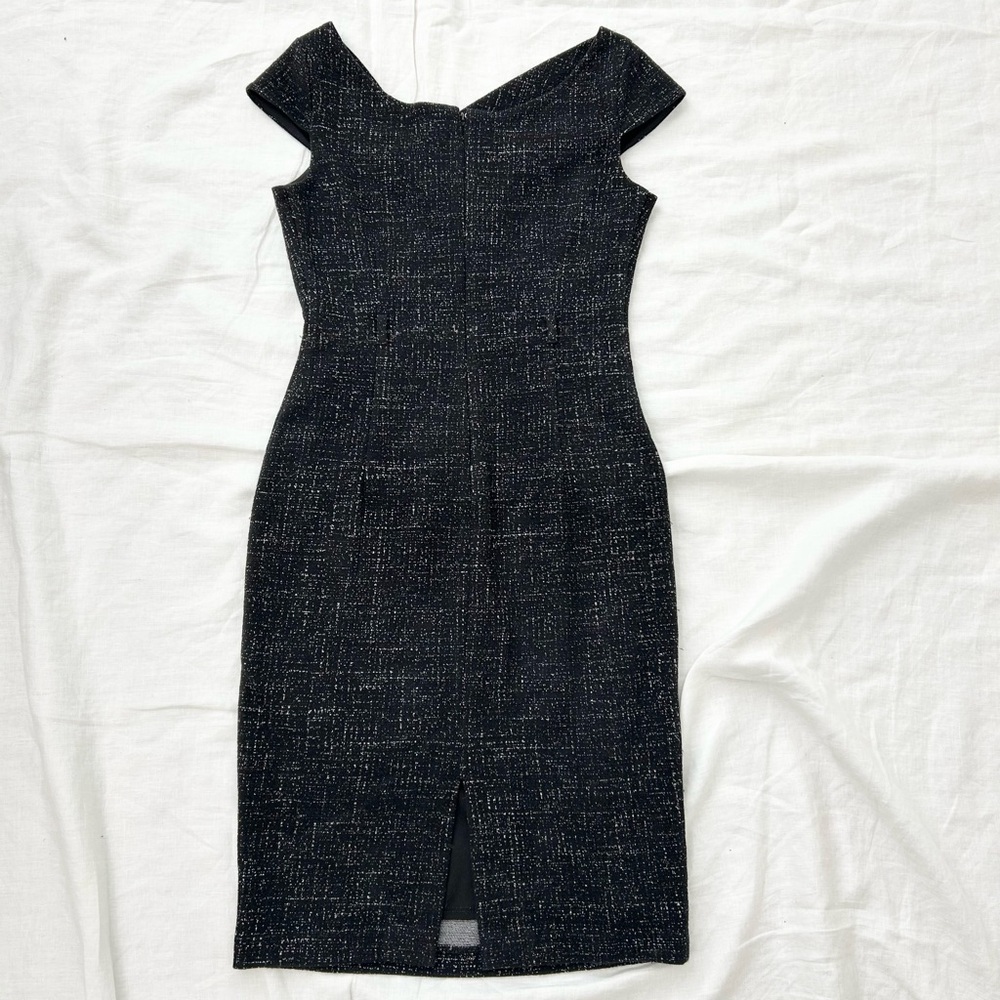 Le Chateau Asymmetrical Neckline Elegant Black Dress - Picture 5 of 14